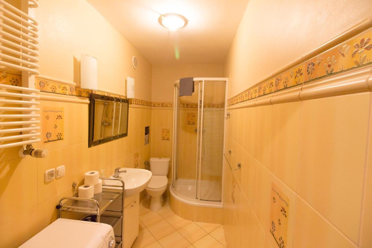 Lucky Apartaments Old Town -Economy Вроцлав Екстер'єр фото